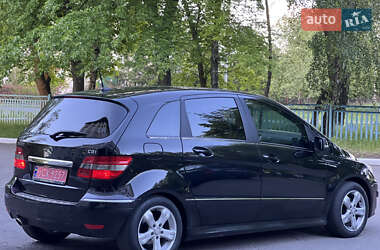 Хэтчбек Mercedes-Benz B-Class 2010 в 