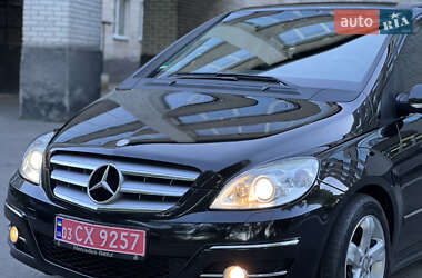 Хэтчбек Mercedes-Benz B-Class 2010 в 