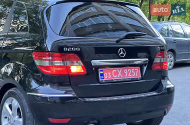 Хэтчбек Mercedes-Benz B-Class 2010 в 