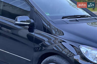 Хэтчбек Mercedes-Benz B-Class 2010 в 