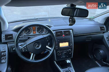 Хэтчбек Mercedes-Benz B-Class 2010 в 