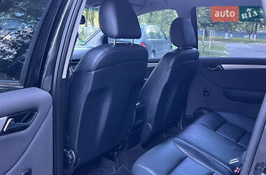 Хэтчбек Mercedes-Benz B-Class 2010 в 
