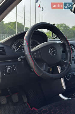 Хэтчбек Mercedes-Benz B-Class 2009 в 