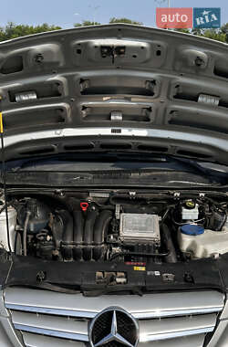 Хэтчбек Mercedes-Benz B-Class 2009 в 