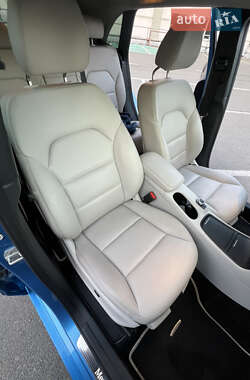 Хэтчбек Mercedes-Benz B-Class 2014 в 