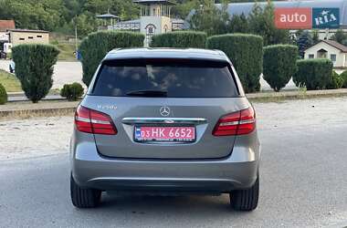 Хэтчбек Mercedes-Benz B-Class 2017 в 