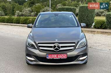 Хэтчбек Mercedes-Benz B-Class 2017 в 