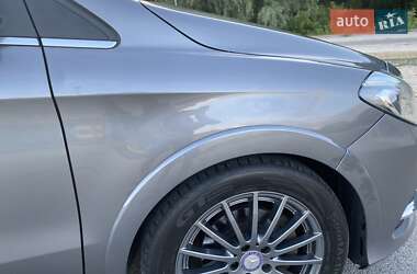 Хэтчбек Mercedes-Benz B-Class 2017 в 