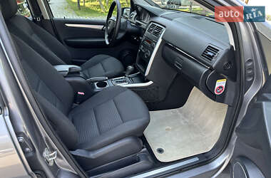 Хэтчбек Mercedes-Benz B-Class 2010 в 