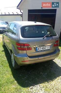 Хэтчбек Mercedes-Benz B-Class 2008 в 