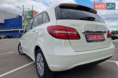 Хэтчбек Mercedes-Benz B-Class 2017 в 