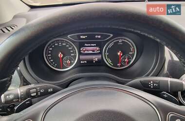 Хэтчбек Mercedes-Benz B-Class 2017 в 
