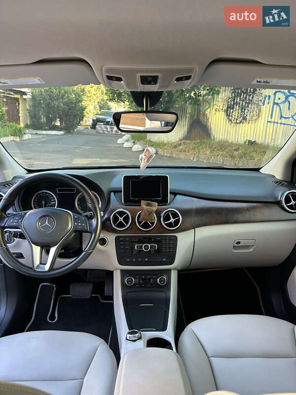 Хетчбек Mercedes-Benz B-Class 2014 в Одесі фото 20 Хетчбек Mercedes-Benz B-Class 2014 в Одесі