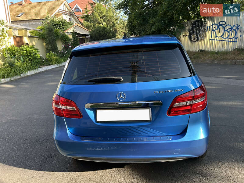 Хетчбек Mercedes-Benz B-Class 2014 в Одесі фото 14 Хетчбек Mercedes-Benz B-Class 2014 в Одесі