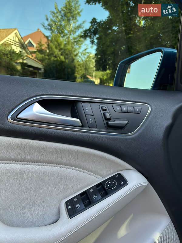 Хетчбек Mercedes-Benz B-Class 2014 в Одесі фото 24 Хетчбек Mercedes-Benz B-Class 2014 в Одесі
