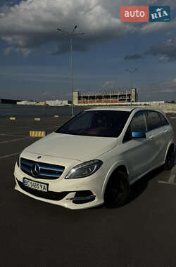 Mercedes-Benz B-Class 2015 Mercedes-Benz B-Class 2015