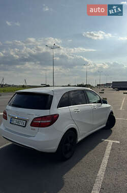 Хэтчбек Mercedes-Benz B-Class 2015 в 