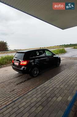Хэтчбек Mercedes-Benz B-Class 2016 в 