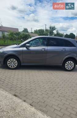 Хэтчбек Mercedes-Benz B-Class 2015 в 