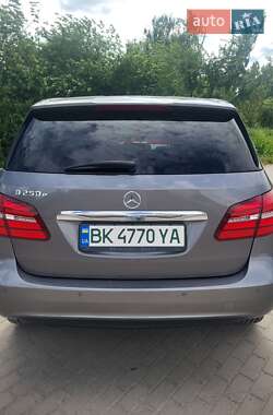 Хэтчбек Mercedes-Benz B-Class 2015 в 