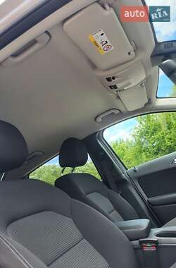 Хэтчбек Mercedes-Benz B-Class 2015 в 