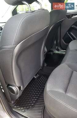 Хэтчбек Mercedes-Benz B-Class 2015 в 
