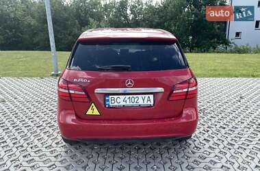 Хэтчбек Mercedes-Benz B-Class 2015 в 