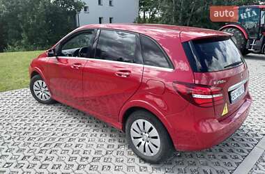 Хэтчбек Mercedes-Benz B-Class 2015 в 