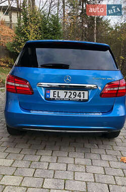 Хэтчбек Mercedes-Benz B-Class 2015 в 