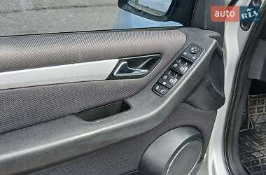 Хэтчбек Mercedes-Benz B-Class 2009 в 