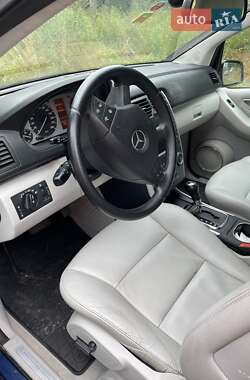 Хэтчбек Mercedes-Benz B-Class 2010 в 