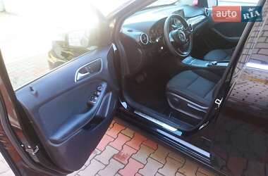 Хэтчбек Mercedes-Benz B-Class 2015 в 