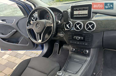 Хэтчбек Mercedes-Benz B-Class 2012 в 