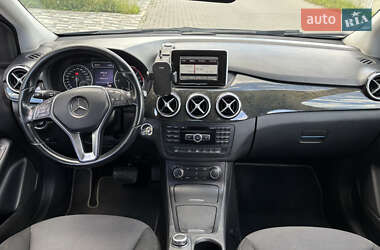 Хэтчбек Mercedes-Benz B-Class 2012 в 