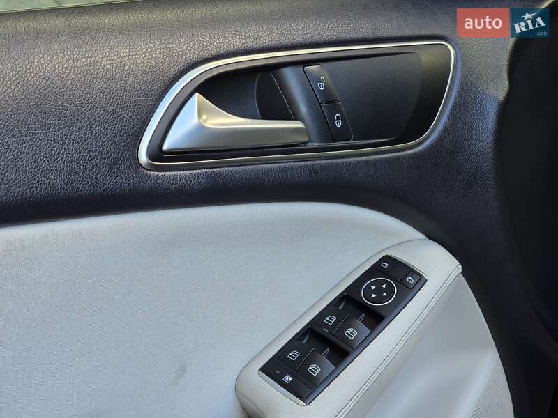 Хэтчбек Mercedes-Benz B-Class 2016 в Хмельницком