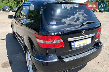 Хэтчбек Mercedes-Benz B-Class 2010 в 