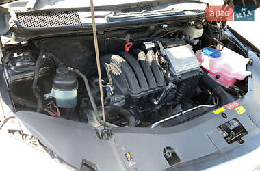 Хэтчбек Mercedes-Benz B-Class 2010 в 