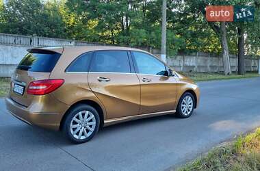 Хэтчбек Mercedes-Benz B-Class 2012 в 