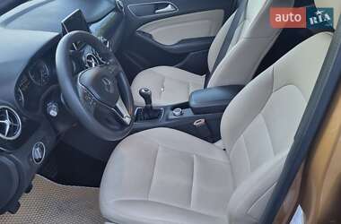 Хэтчбек Mercedes-Benz B-Class 2012 в 