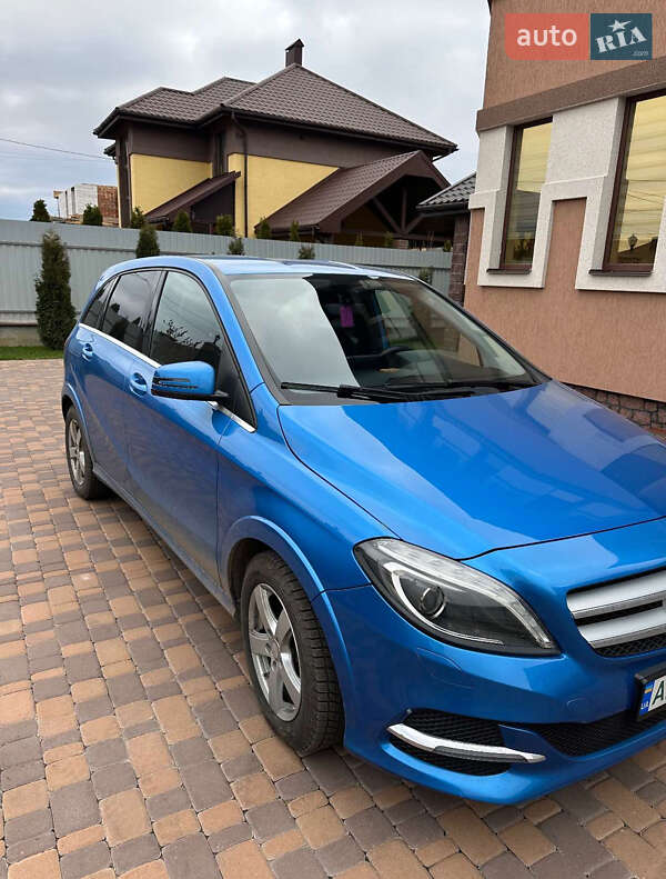 Хэтчбек Mercedes-Benz B-Class 2016 в Житомире
