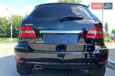 Хэтчбек Mercedes-Benz B-Class 2011 в 