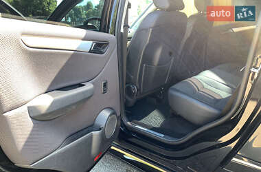 Хэтчбек Mercedes-Benz B-Class 2011 в 