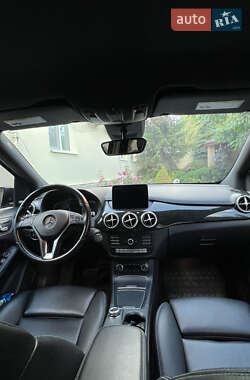 Хэтчбек Mercedes-Benz B-Class 2017 в 