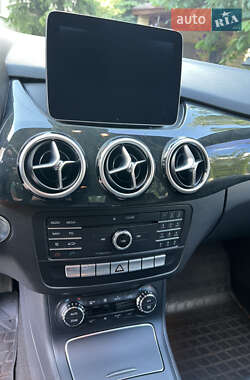 Хэтчбек Mercedes-Benz B-Class 2017 в 