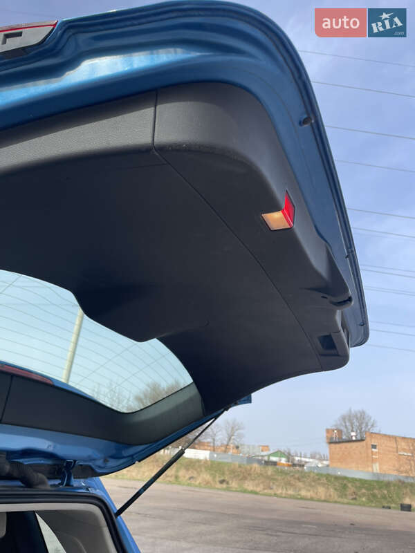 Хетчбек Mercedes-Benz B-Class 2015 в Полтаві фото 20 Хетчбек Mercedes-Benz B-Class 2015 в Полтаві