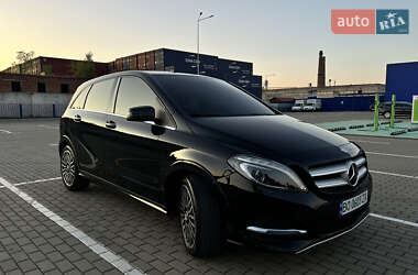 Хэтчбек Mercedes-Benz B-Class 2015 в 