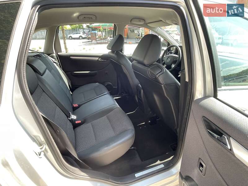 Хэтчбек Mercedes-Benz B-Class 2010 в Ровно фото 22 Хэтчбек Mercedes-Benz B-Class 2010 в Ровно