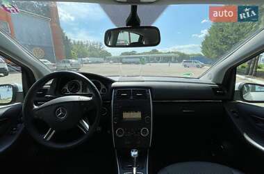 Хэтчбек Mercedes-Benz B-Class 2010 в 