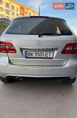 Хэтчбек Mercedes-Benz B-Class 2011 в 
