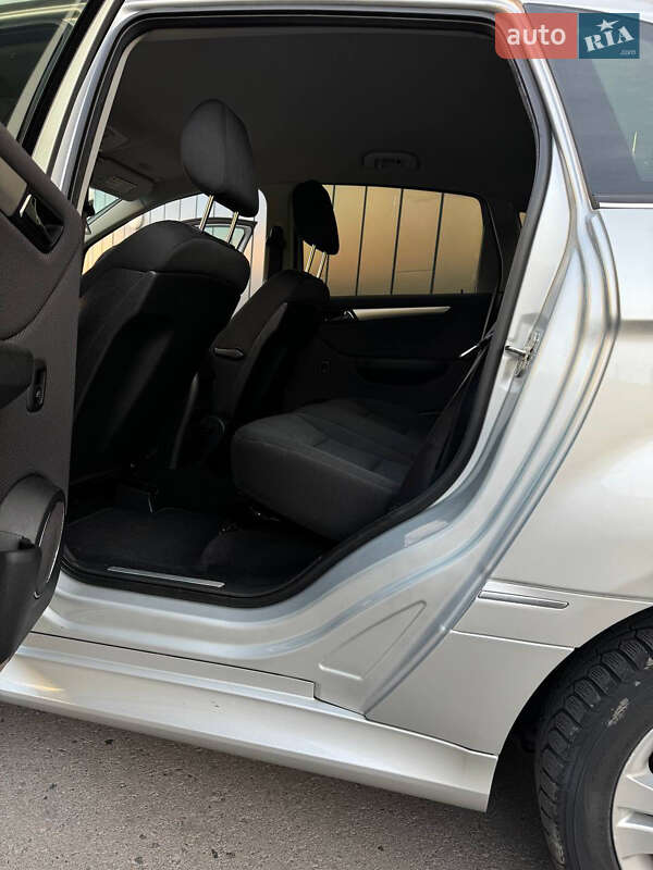 Хетчбек Mercedes-Benz B-Class 2011 в Рівному